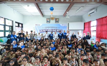 Lensa Energi PHE: Membuka Jendela Dunia bagi Anak-Anak di Pulau Kelapa