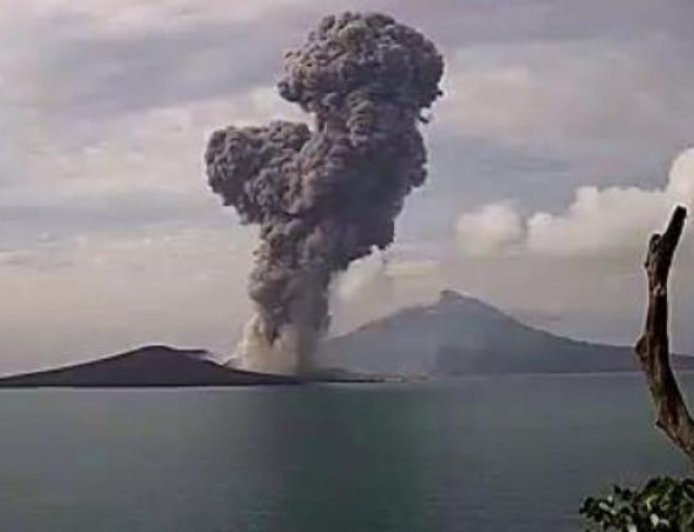 Status Gunung Anak Krakatau Naik ke Level III Siaga, Warga Diminta Tingkatkan Kewaspadaan