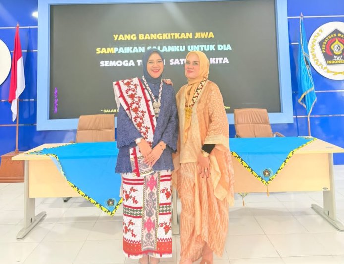 Pesona Busana Saibatin Memukau Juri, IKWI Provinsi Lampung Sabet Juara Kedua Nasional