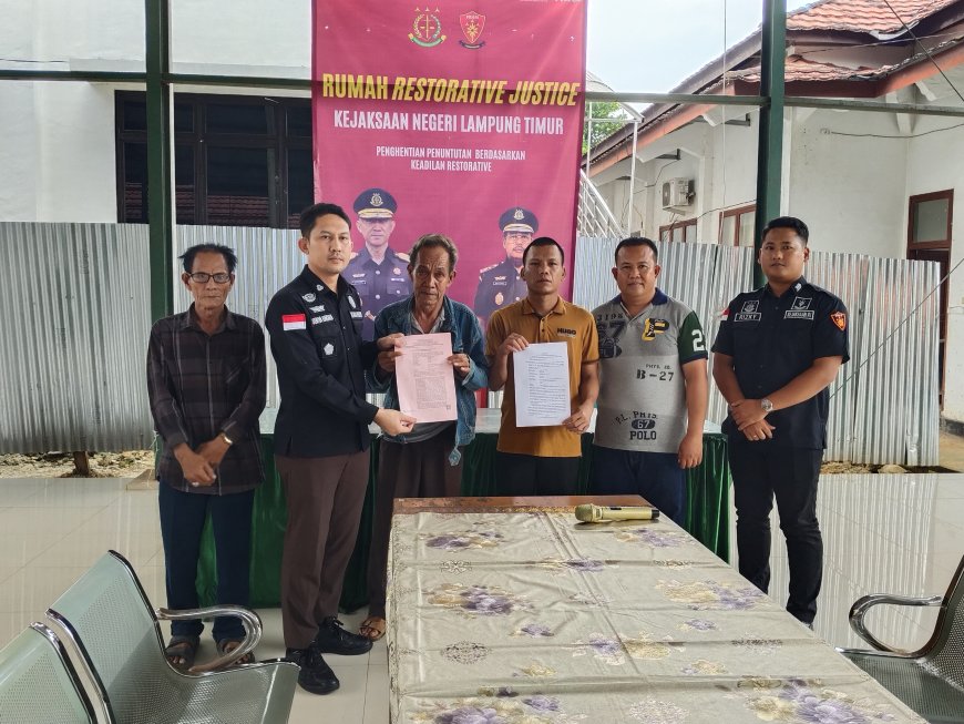 Kejari Lampung Timur Hentikan Perkara Pencurian Motor Melalui Restorative Justice