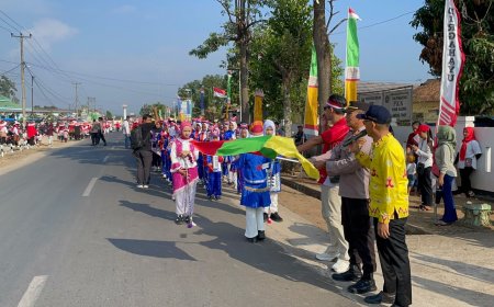 Kapolsek Bumi Agung Lepas Karnaval HUT RI Ke-81 di Donomulyo