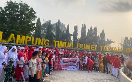Semarak HUT Ke-81 RI di Gedung Dalem, Warga Gelar Jalan Sehat dan Harapkan Jalan Hotmix