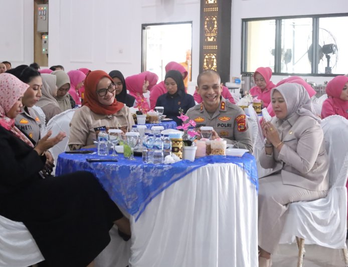 Bupati Ela Siti Nuryamah Puji Dedikasi AKBP Heti Patmawati Saat Pisah Sambut Kapolres