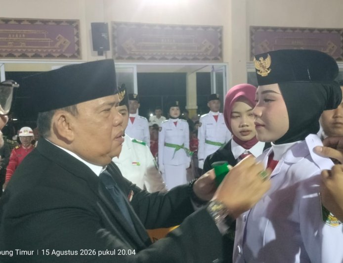 Kukuhkan Paskibraka Lampung Timur 2026, Azwar Hadi Minta Jaga Jiwa Patriotisme