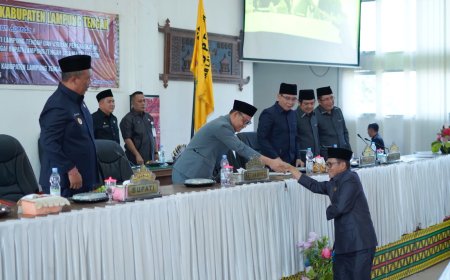 DPRD Lampung Tengah Gelar Paripurna: Umumkan Pemberhentian Bupati dan Usulkan Wakil Bupati Menjadi Definitif