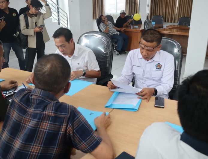 Wirahadikusumah dan Adi Kurniawan Resmi Mendaftar Calon Ketua PWI Lampung Periode 2026–2031