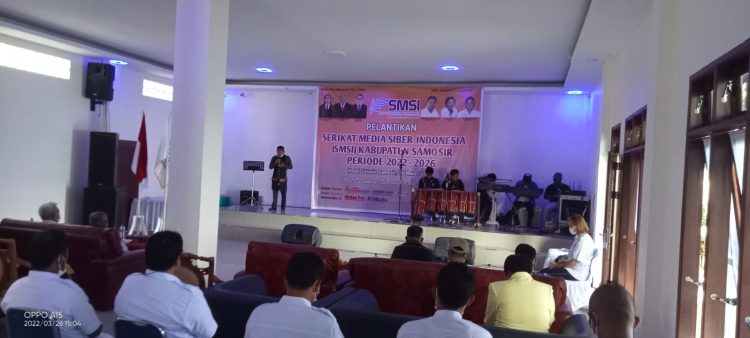 Bripka Ellis Sitorus membacakan pesan