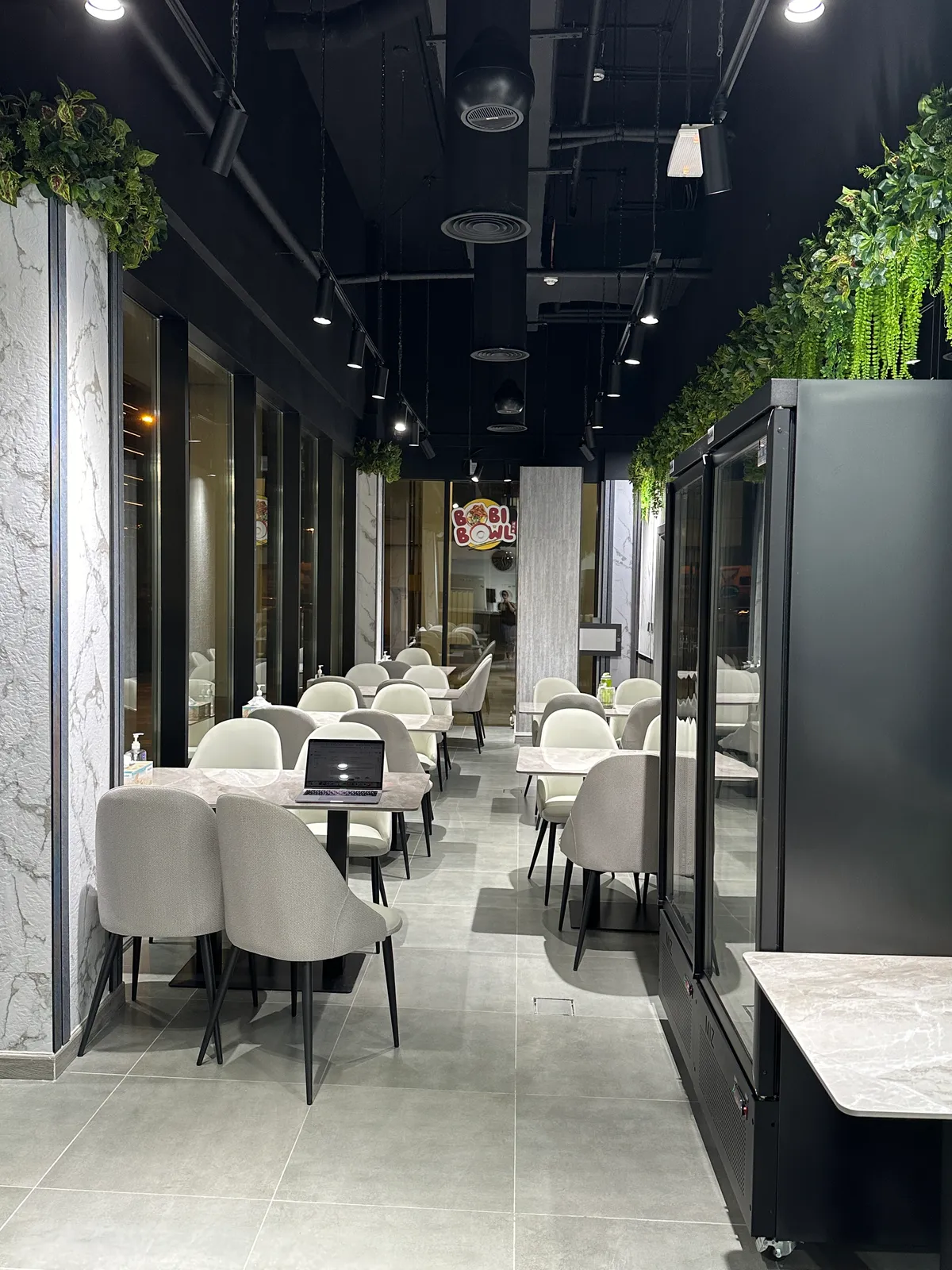 Bobi Bowl dining room