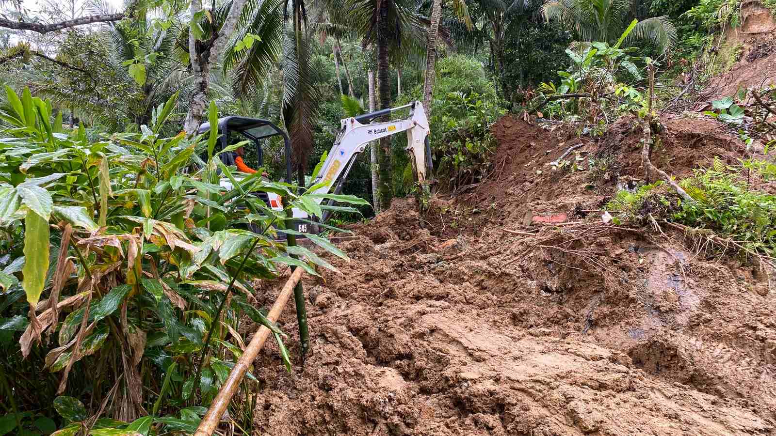 Longsor Desa Dukuh Watulimo, 11 KK Terisolasi dan Lumpuh Aktivitas