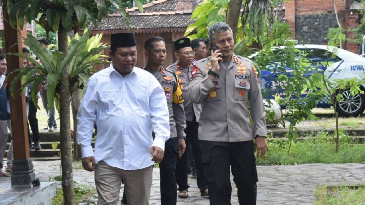 Nurkholison bersama kapolres trenggalek