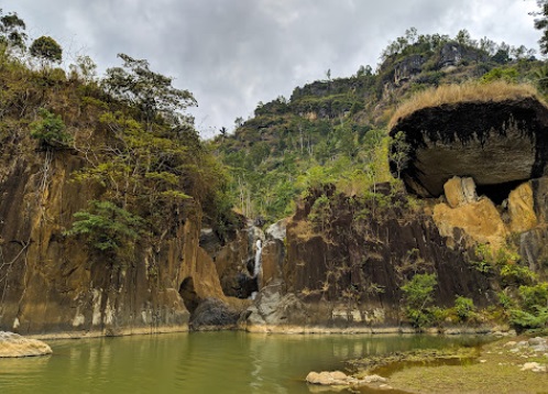 air-terjun-jurug-waru.jpg