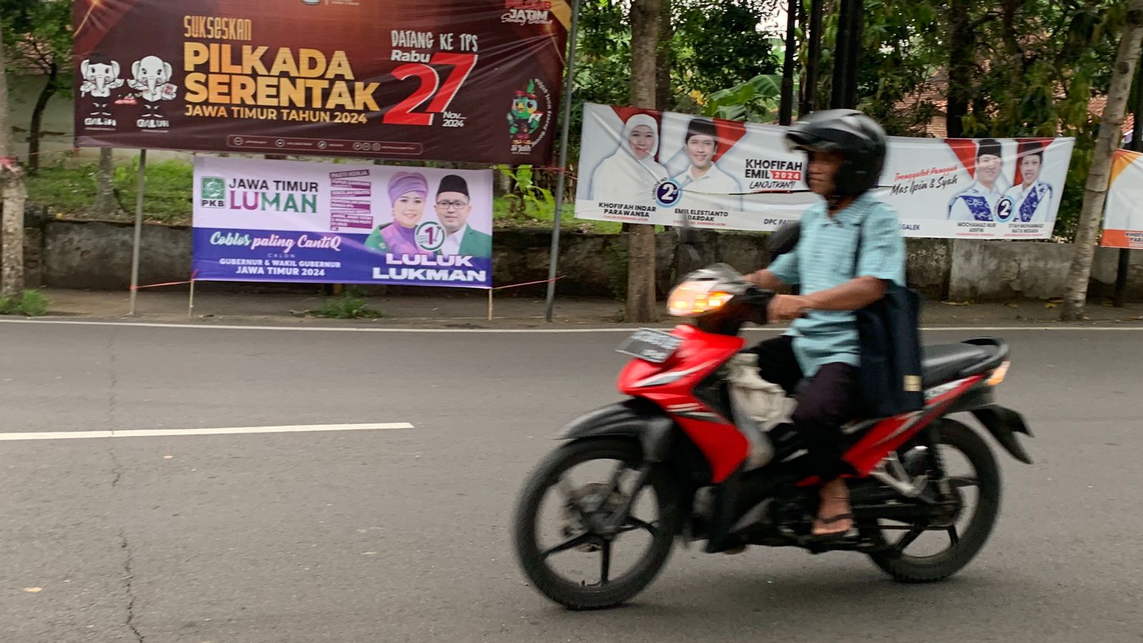 Bawaslu Trenggalek Temukan 129 Alat Peraga Kampanye Langgar Aturan, KPU Diminta Tindak Lanjut