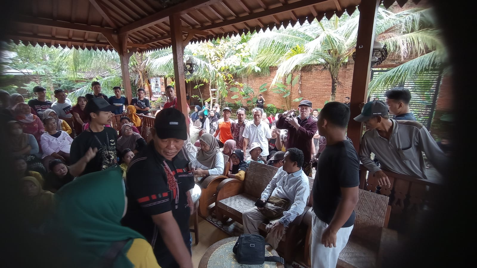 Pengurus Mangkir, Anggota Koperasi Madani Trenggalek dan ARPT Desak RAT Luar Biasa