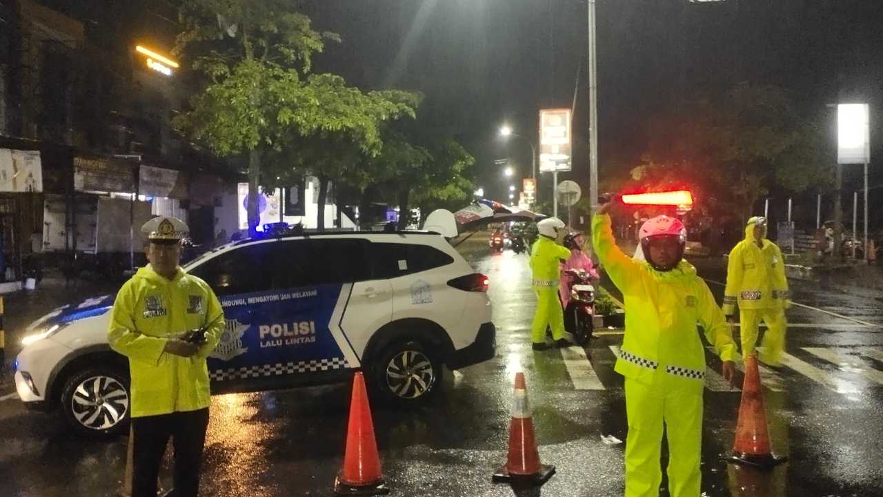 Banjir Rendam Jalur Nasional Soekarno-Hatta Trenggalek, Lalu Lintas Dialihkan