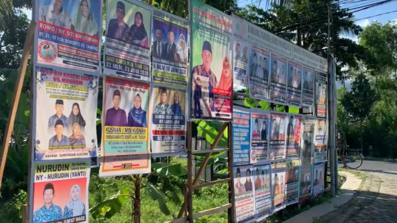 Warga Munjungan Undang Hajatan Pakai Banner ala Caleg, Tradisi Unik yang Menurun
