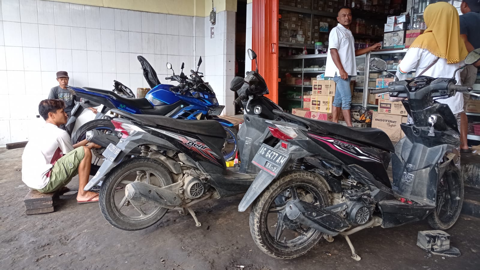 Banjir di Watulimo Sebabkan Ratusan Motor Rusak, Bengkel Kebanjiran Servis
