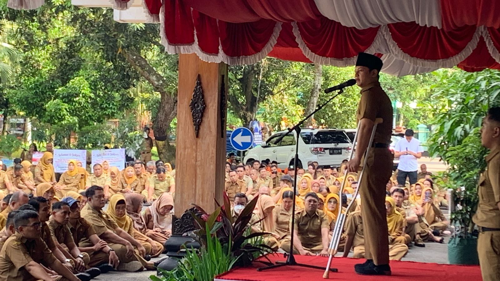 Apel Perdana Bupati Trenggalek, ASN Bakal Donasikan Tunjangan untuk Jalan Rusak