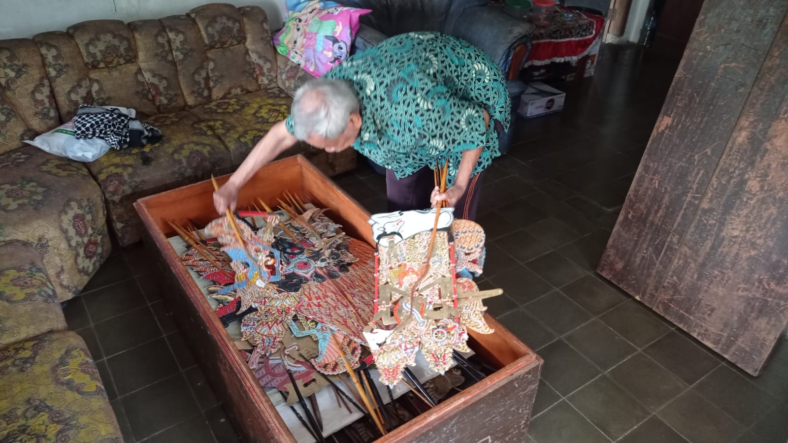 Ruwatan Trenggalek, Warisan Sunyi di Balik Wayang yang Terus Dijaga Dalang Samidi