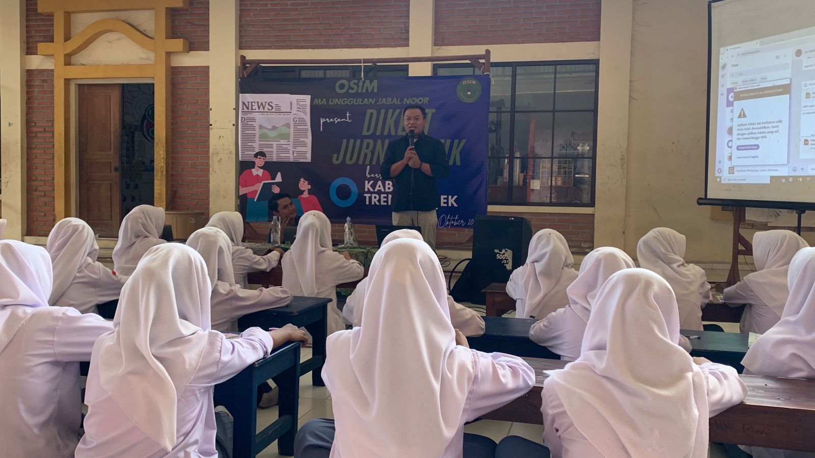 Kabar Trenggalek Goes to School, Bangun Mindset Menulis di MA Unggulan Jabal Noor