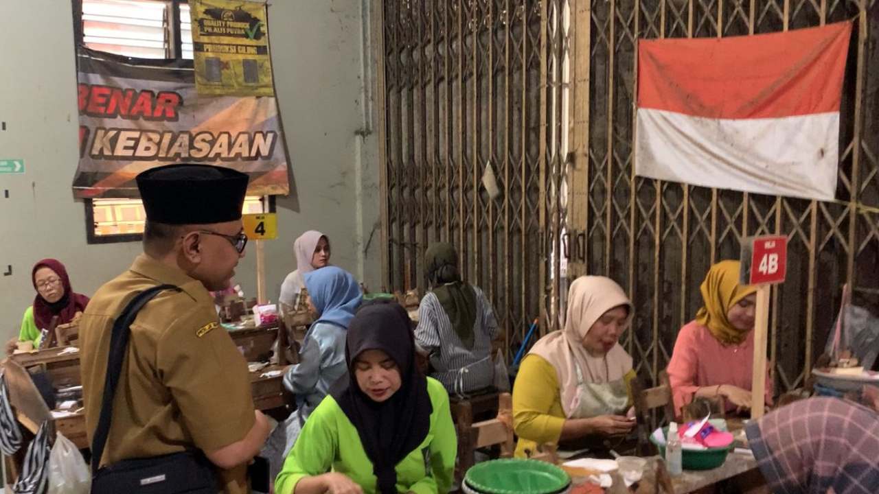 Punya Karyawan Banyak, Pabrik Rokok Trenggalek Jadi Sasaran Pemantauan THR