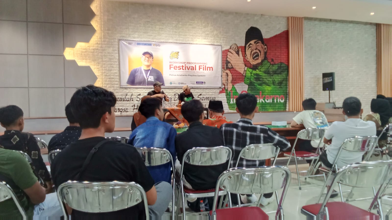 Festival Layar Bawah Bukit Trenggalek Angkat Karya Film Pemuda Lokal