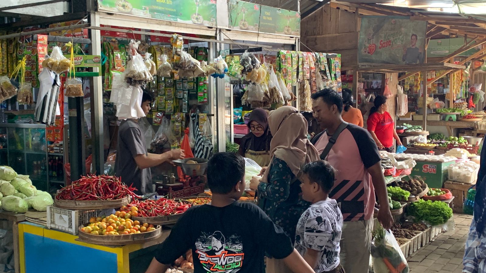 Harga Cabai di Trenggalek Masih Stabil, Libur Imlek Pembeli Meroket