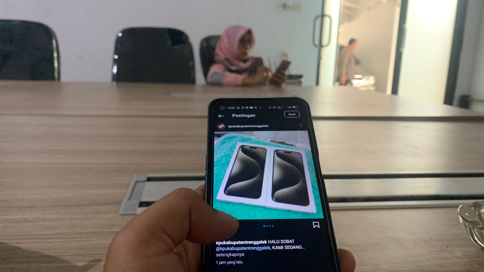 Instagram Resmi KPU Trenggalek Diretas, Waspada Postingan Jualan HP Hoaks