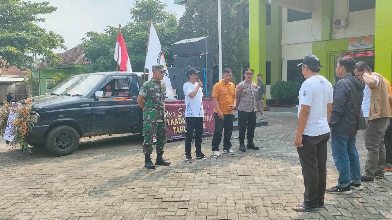 Gemuruh di Tengah Hujan, Berbisik Demi Pilkada