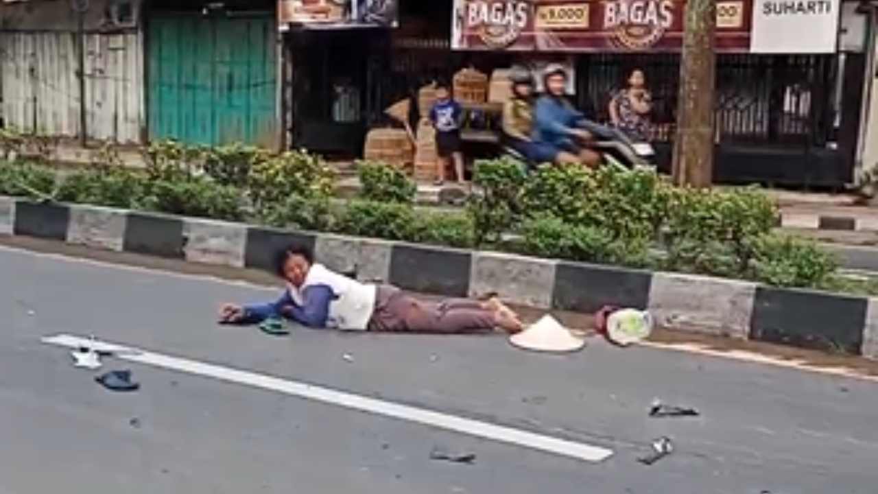 Tabrakan di Jalan Soekarno-Hatta Trenggalek, Dua Perempuan Luka-luka
