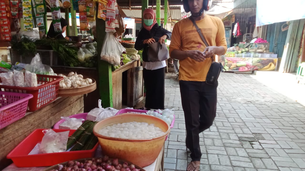 Bahan Takjil Kolang Kaling di Trenggalek Sepi Peminat, Dampak Banyak Pesaing