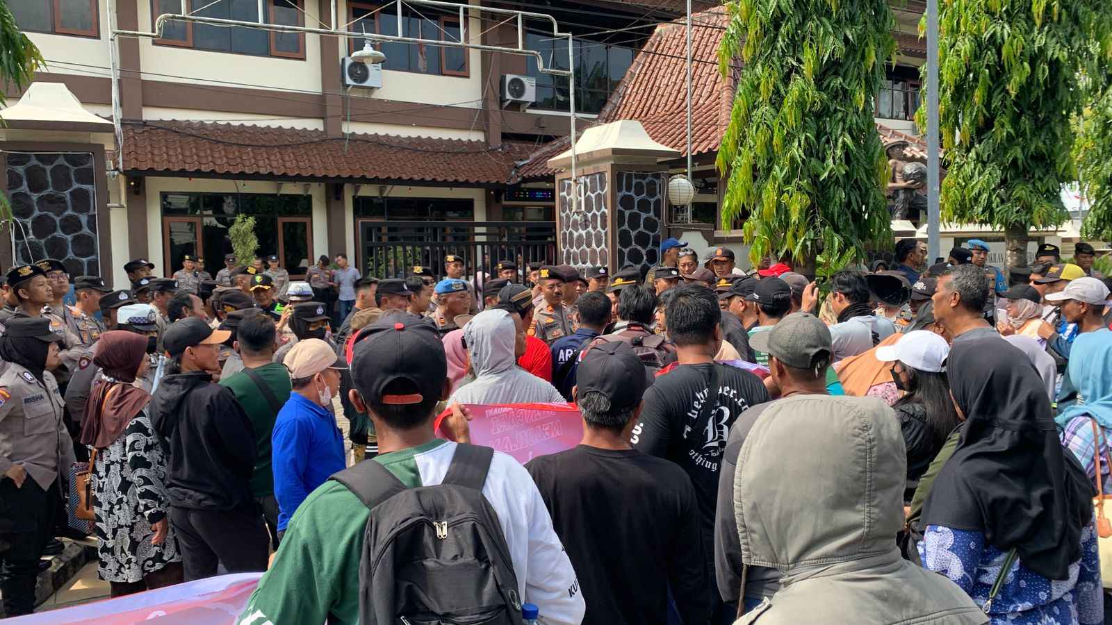 Hearing DPRD Trenggalek: Koperasi Madani Janji Lunasi Simpanan Anggota dalam 3 Bulan