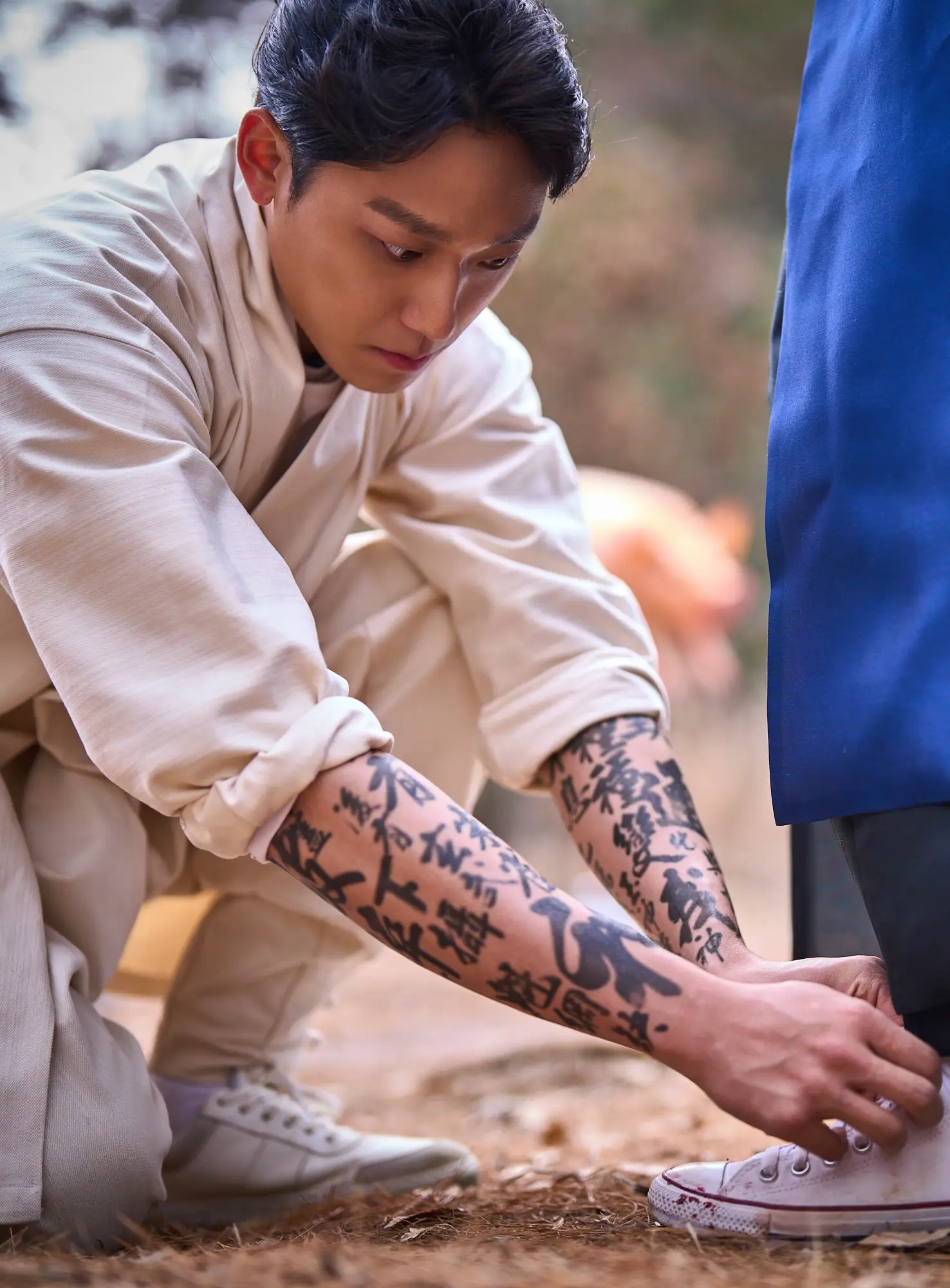 lee-doh-yun-bong-il-tatoo.webp