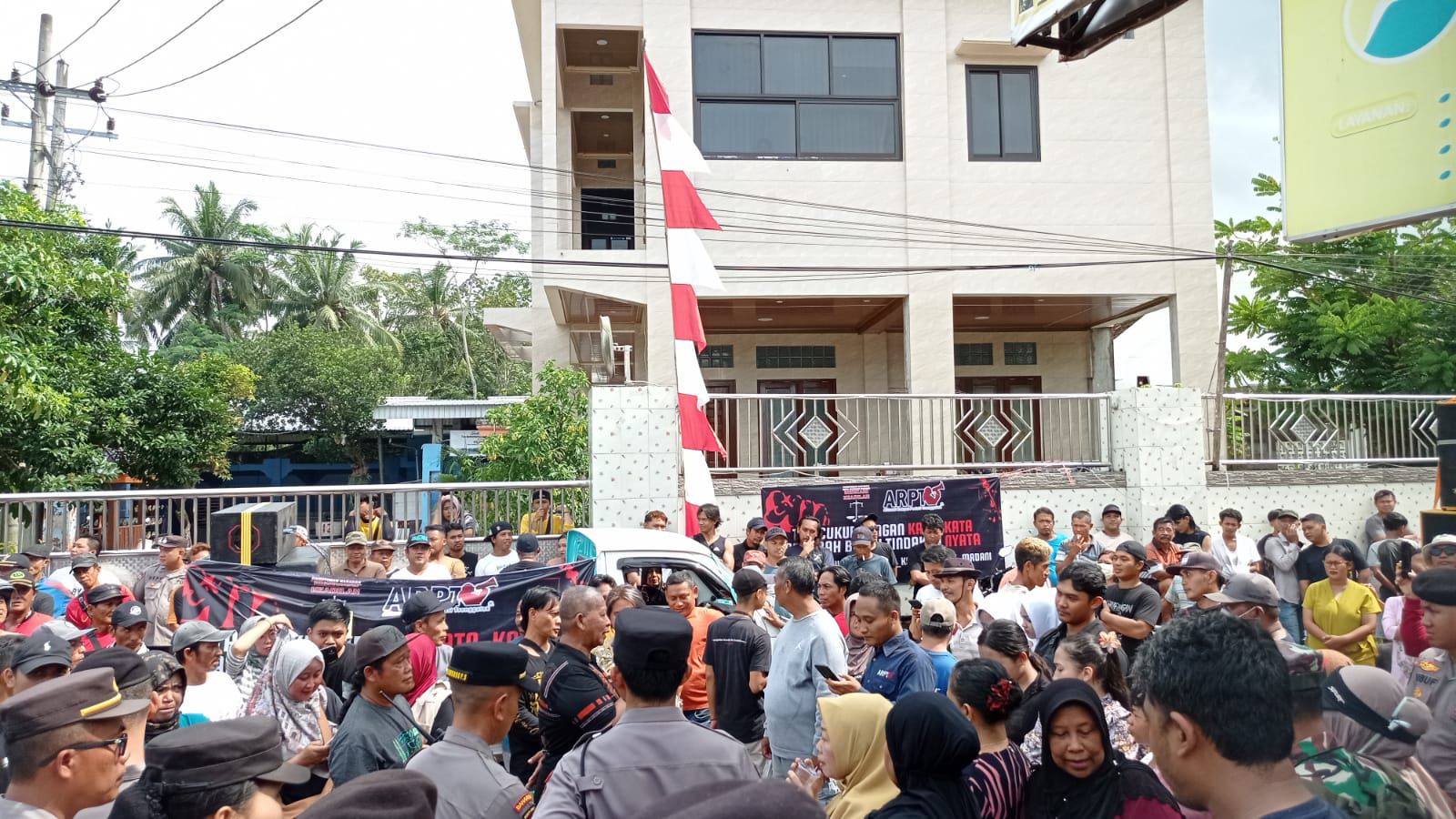 Nasabah Koperasi Madani Trenggalek Akan Aksi di DPRD Besok, Tuntutan Belum Usai