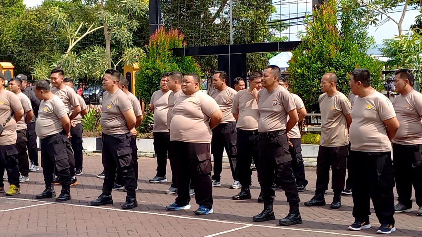 Polisi Gemuk di Trenggalek Kena Paksa Lari, Program Turunkan Berat Badan