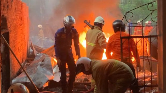 Dapur Produksi Jajanan Khas Trenggalek Terbakar, Api Bersumber dari Tungku