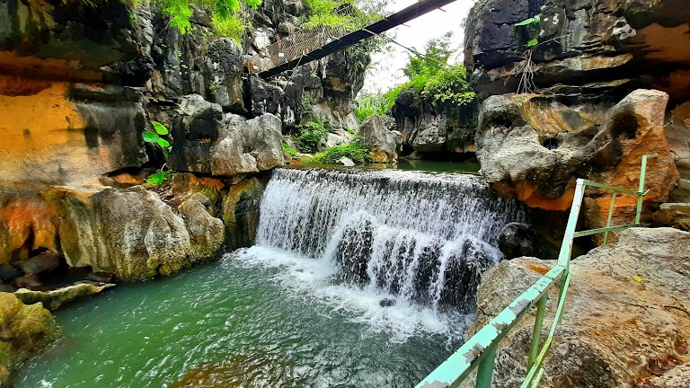 Dikuasai Goa Hingga Jurug, Wisata Alam Pemacu Adrenalin nan Nyegerin di Kecamatan Kampak