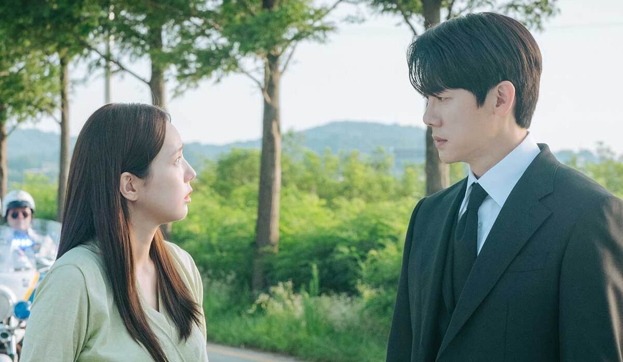 Sinopsis When the Phone Rings Episode 3: Hong Hee Ju Terus Diteror Hingga Alami Serangan Panik