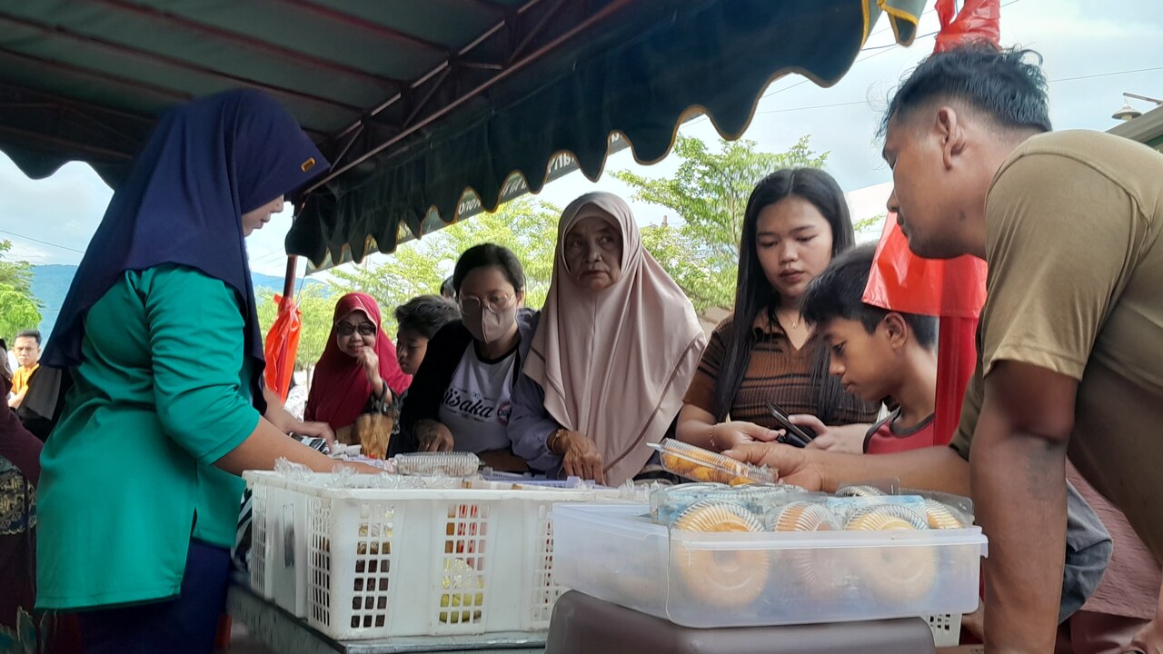 Ramadhan Ladang Ekonomi, Penjual Lauk Pauk dan Takjil di Panggul Panen Cuan