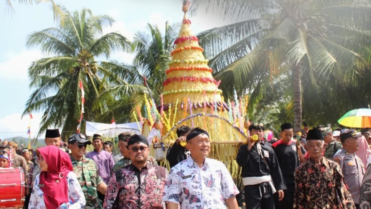 Menguak Fakta Unik Longkangan dari Munjungan