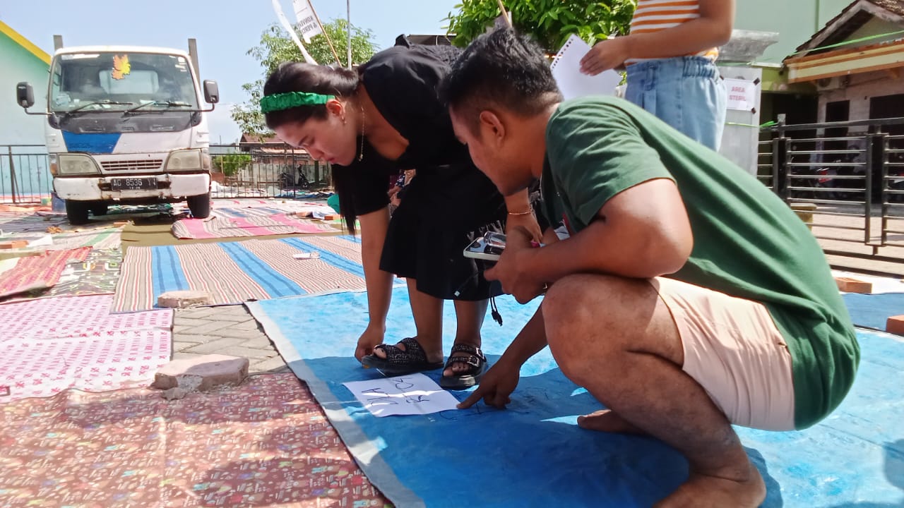 menandai-tempat-duduk-di-pengajian-gus-iqdam.jpg