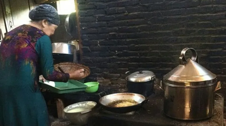 Nasi Gegok Legendaris Mbah Tumirah: Bertahan 3 Generasi, Jadi Ikon Kuliner Trenggalek