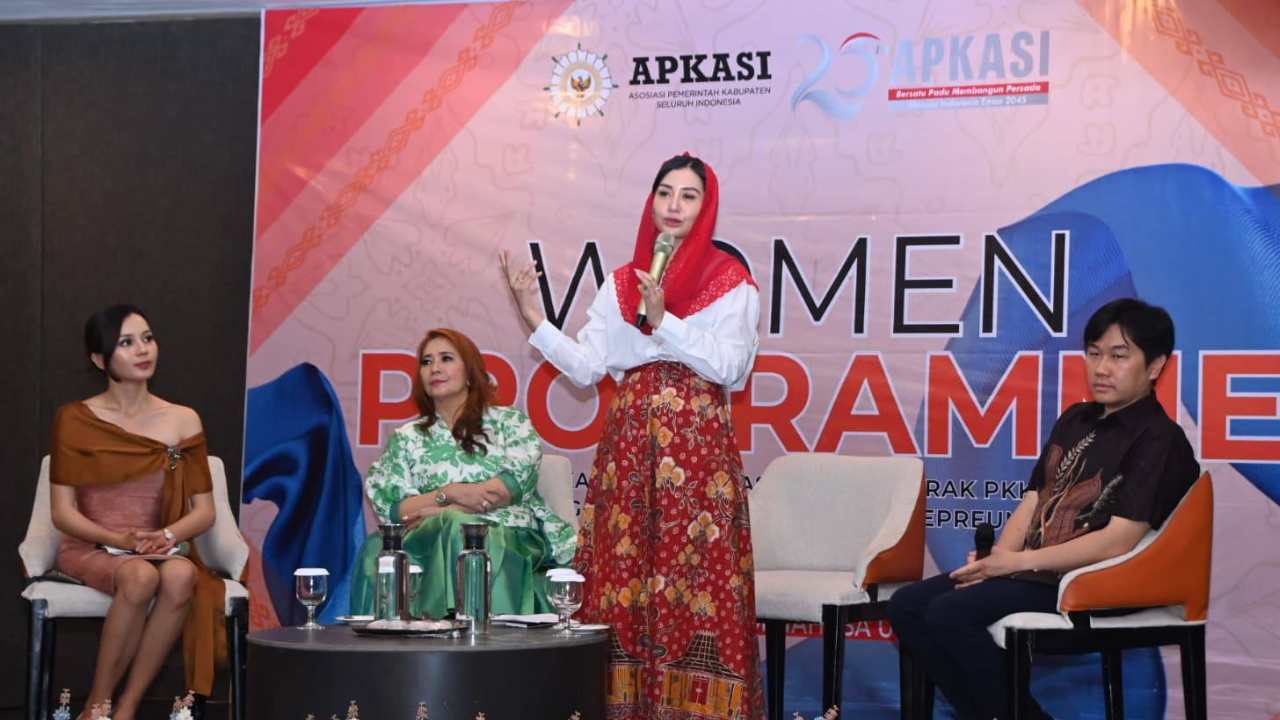 Novita Hardini Tekankan Peran Perempuan dalam Pembangunan di Munas APKASI