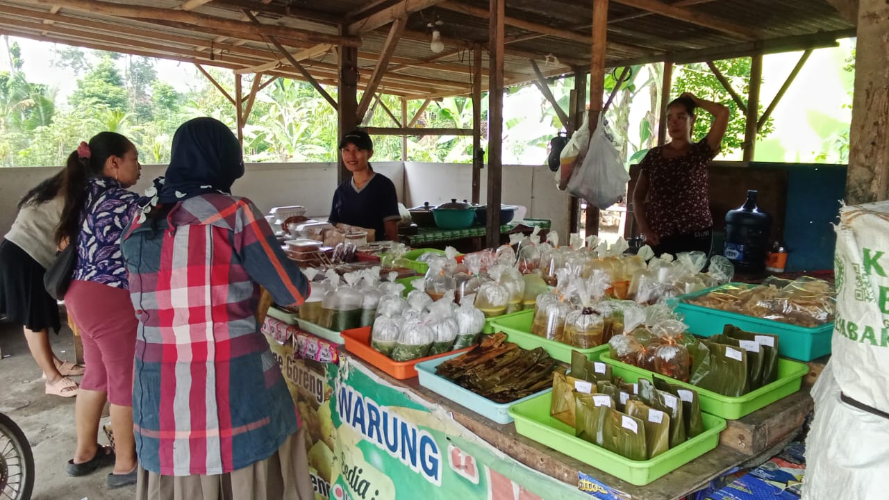 Hadapi Harga Bahan Pokok Tinggi, Pedagang Sayur di Trenggalek Pangkas Keuntungan