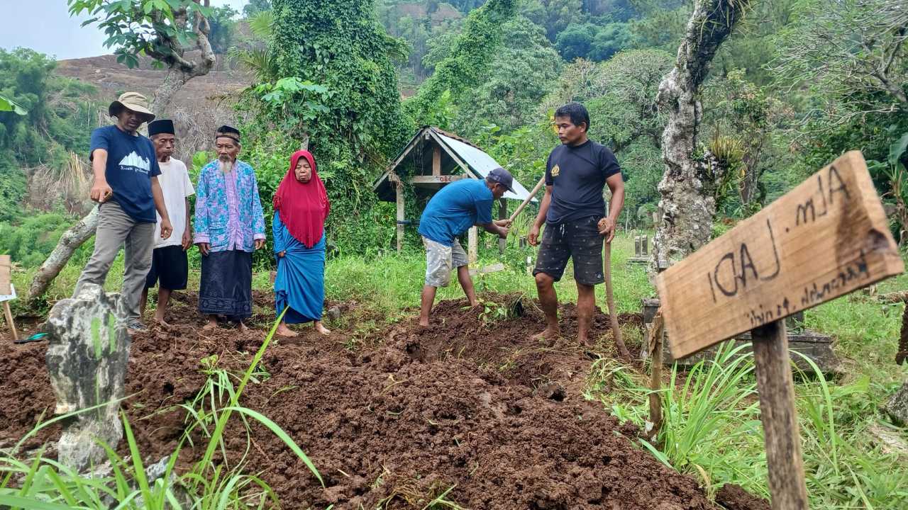 Bakal Jadi Material Bendungan Bagong Trenggalek, 435 Makam Dibongkar