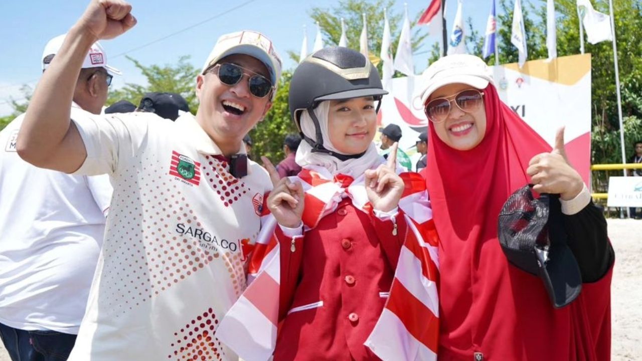 Putri Irfan Hakim Berhasil Rebut Medali Emas Cabang Berkuda di PON 2024