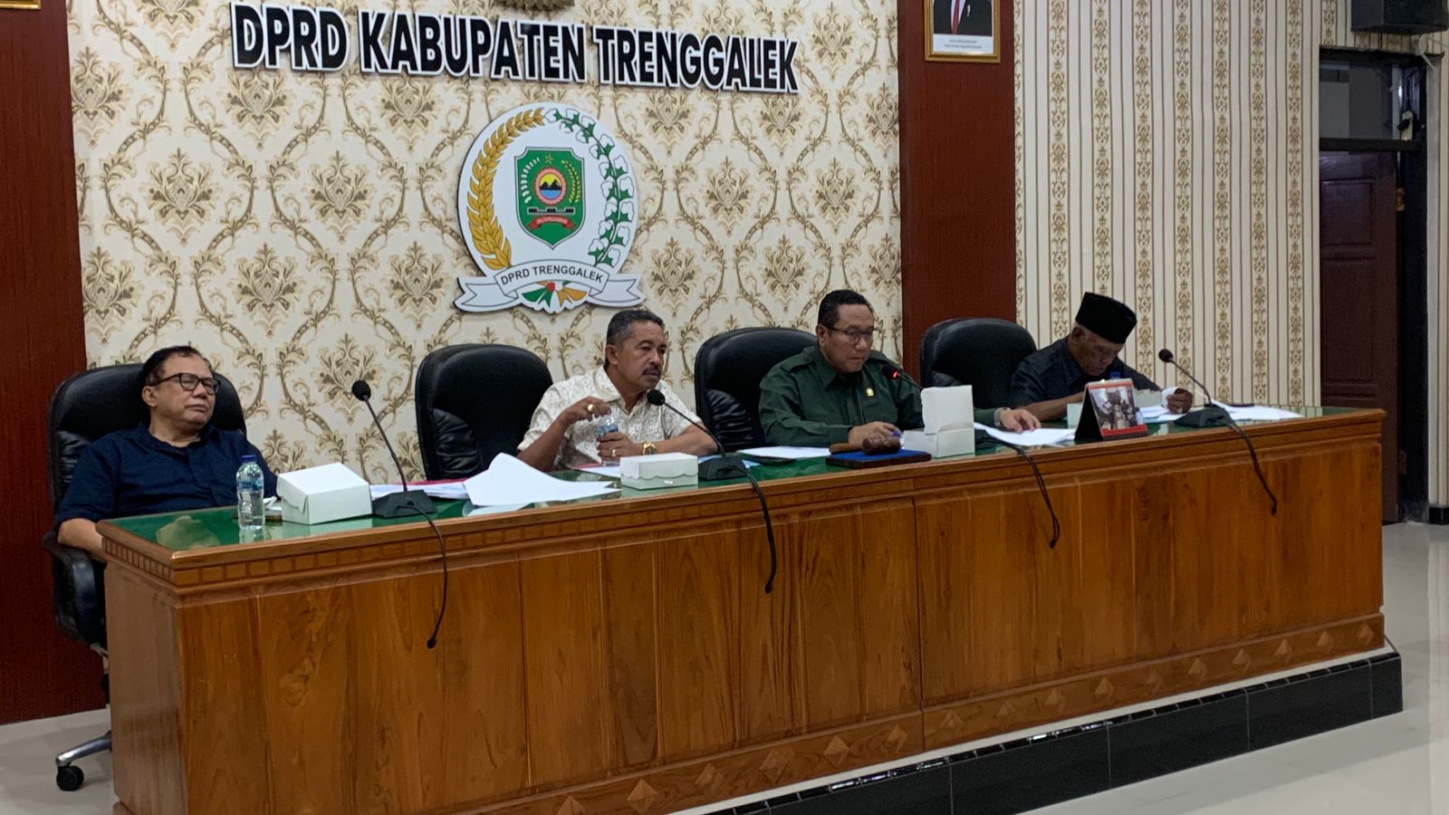 Pansus DPRD Trenggalek Bahas Rencana Penyertaan Modal Rp13 Miliar ke BPR Jwalita