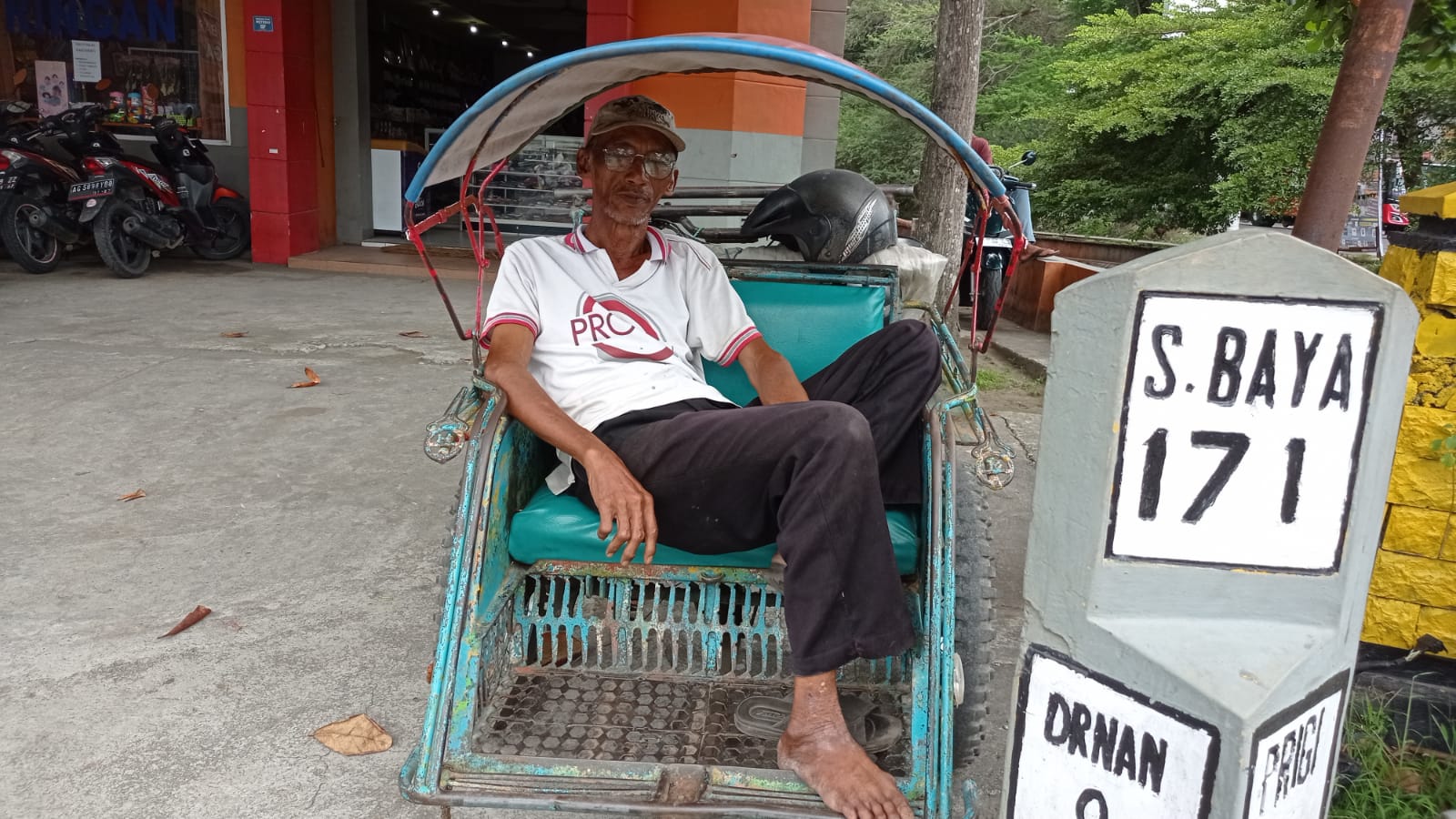 Sugeng, Tukang Becak Motor Trenggalek yang Tetap Berjuang di Tengah Sepinya Penumpang