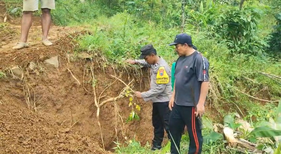 Bencana Tanah Gerak di Trenggalek, 100 KK Terpaksa Mengungsi