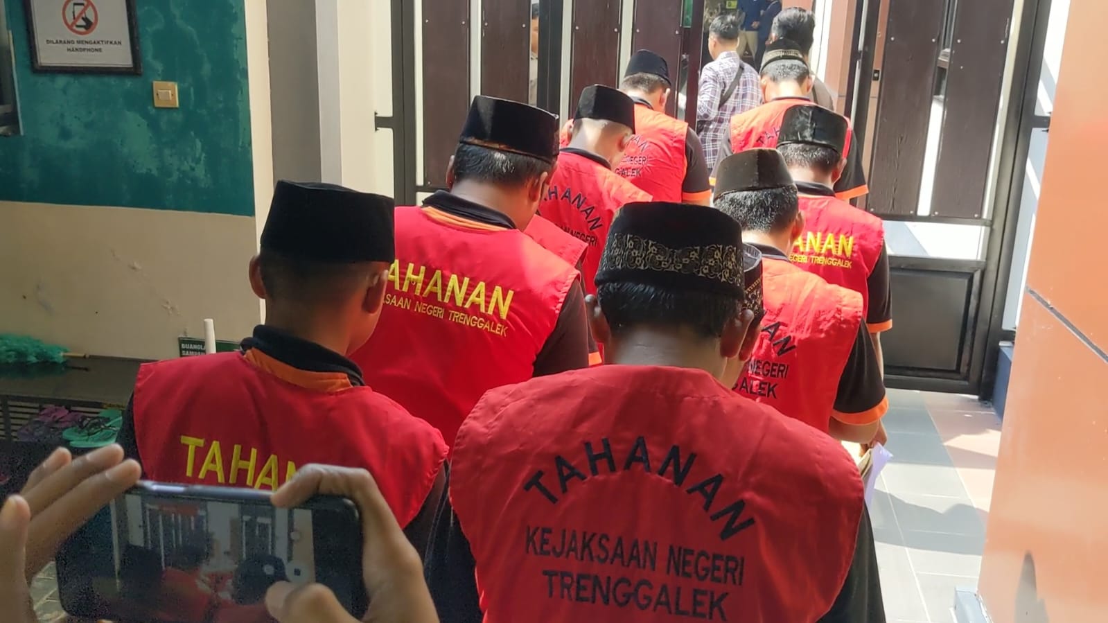 Pendekar Silat Rusak Polsek Watulimo, Jaksa Tuntut 10 Tahun dan 1 Tahun