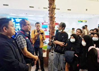 Sebanyak 211 warga negara Indonesia (WNI) tiba di Bandara Soekarno-Hatta, Tangerang, Banten, pada Sabtu (11/1/2025) malam setelah dideportasi oleh pemerintah Arab Saudi.